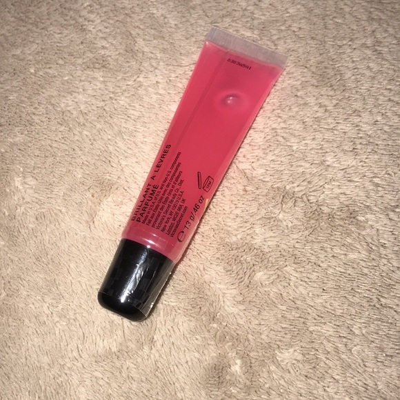Victoriaβs Secret kiwi π₯ blush flavor gloss New - Picture 2 of 3